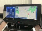 純正ナビを装備。タッチパネル式で使いやすく、お出かけもラクラクです。