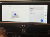 いまや必須装備「ナビゲーション」搭載!知らない場所にスイスイッとドライブ。もう、これなしではハンドルを握れませんね!でも運転中の操作は危険ですのでご注意ですね☆