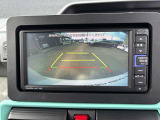 バックモニター付きで見えにくい後方も映像で確認できるので駐車が苦手な方でもスムーズに車庫入れができます。