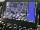 純正ナビを装備。タッチパネル式で使いやすく、お出かけもラクラクです。