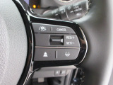 Hondaセンシングの機能のひとつ、アダプティブクルーズコントロール付!アクセルから足を離しても設定したスピードと前車との車間を保ち走行してくれます!車線維持もアシスト☆高速道路で疲労軽減ですね☆