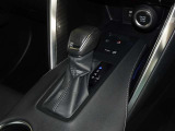 電動パーキングブレーキ・ブレーキホールドを装備してます。ホールド機能は信号待ちが多い一般道で疲労軽減になり、大好評です!