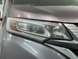 LEDヘッドライトは、点灯の瞬間から最大光量を発揮し、突然暗くなるトンネルなどでの安定感を高めます。