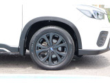 225/55R18インチアルミホイールです。タイヤ残り溝少ないので新しいタイヤに交換します