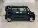 軽自動車、小型車を中心に常時300台展示車を御用意させて頂いております