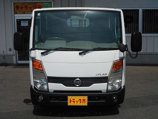 日産 アトラス 3.0 ダブルキャブ フルスーパーロー ディーゼル 4WD の