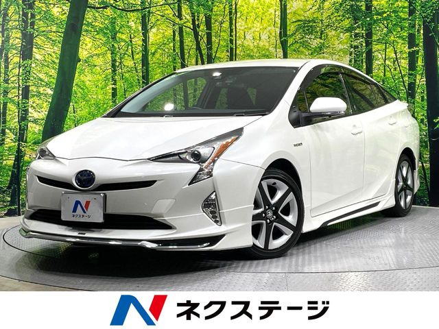 トヨタ プリウス 