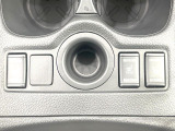 【シートヒーター】寒い日に重宝するシートヒーター!エアコンより早く温まってくれるので寒がりの人も安心ですね♪エアコンの温風は乾燥するから苦手、という方にもをおすすめです。
