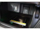 ワイヤレス充電搭載!対応した機器を置くだけで充電することが可能です!