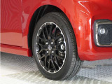 認定中古車では、厳しいHonda認定基準をクリアした厳選されたHonda認定中古車のみ、取り扱っております。「ご購入前の安心」「納車後の信頼」を車両と一緒に提供しております。