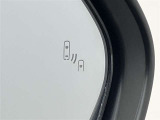 【BSM】ブラインドスポットモニターを装備しております。車線変更時の後方確認をアシストするシステムになります。