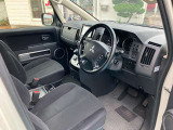 自社整備工場併設! 納車整備からアフターフォローまでお任せください。 車検や定期点検、オイル交換はもちろん、ナビやドラレコ、バックカメラ、ETC等の取り付けも当店にお任せください。
