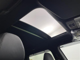 アウトランダー PHEV 2.4 ブラック エディション 4WD 本革シート