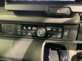 フロント両席にはシートヒーターが付いています!寒い日に便利な装備ですね。