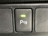 コーナーセンサー付きでぶつかりそうになるとブザーで警告されます