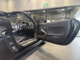 全車両に第三者機関のプロの査定士(AIS)による査定、鑑定書付きで御座いますので、ご安心下さいませ。