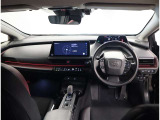 オシャレなインテリアで運転する気分も盛り上がりますよね^^
