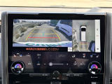 【パノラミックビューモニター】クルマを真上から見下ろした視点で駐車をサポートします!クルマの斜め後ろや真横など、いち早く障害物に気が付くことができます。