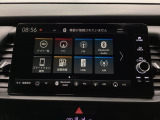 Honda CONNECTディスプレーはナビ、スマホ連携、車両情報表示、各種設定操作を一つに集約した高機能タッチパネル。直感的に使える便利なインターフェースです。