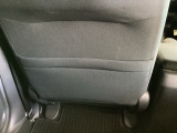 前席背面に、収納ポケットが付いています。