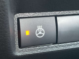 ステアリングヒーターを搭載しております。寒い日に運転する際に指先から温めてくれます。