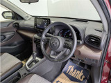 見通しのよいすっきりとした視界で、誰でも運転しやすいです。運転のしやすさは疲れにくさにも繋がりますよ♪
