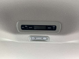 後席用のエアコンが付いていますので後席の人も快適に乗車していただけます