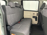 運転席や助手席だけでなく、カーテンエアバッグも装備しています。側方からの衝撃からもしっかりお客様を守ってくれます。