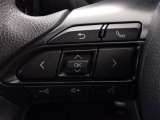 ステアリングスイッチ装備!運転しながら手元でオーディオの操作などができます。