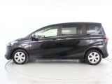 納車1カ月後には無料1カ月点検をご用意しています。車検や12カ月点検、オイル交換などのアフターメンテナンスも県内50店舗の整備工場におまかせください。