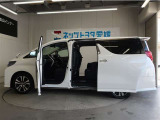 狭い駐車場やショッピングセンターで隣のお車にドアをぶつけてしまいそうになった経験がありませんか??スライドドアなら隣を心配することなく、快適に乗り降りできますよ♪