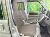 運転席シート廻りは使用感も少なく、良好な状態となっています。丁寧に使われていたことがよくわかりますね。