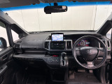 見通しの良い運転席回りとなっておりますので安心して運転をして頂けます!窓が大きいので明るく開放的な室内です