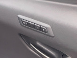 【メモリー機能付きパワーシート】ドライバーごとに設定したシート位置を記憶して、ボタン一つで切り替えできる便利な機能!運転する方が複数名いらっしゃるご家庭におすすめです♪
