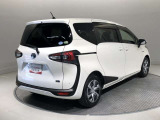 ご納車前にはエンジンオイル・オイルエレメント等を交換して、トヨタディーラーのエンジニアがしっかりと整備をさせていただきます。交換部品などについては、スタッフへお尋ねください。