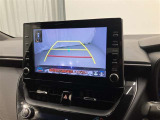 【バックガイドモニター】 車庫入れなど後進運転時に死角をモニターで確認ができて安全です♪ ステアリング操作の参考になるガイド線も表示しますので車庫入れがニガテな方も安心ですネ!