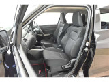 中古車をキレイで気持ちよくお乗りいただけるよう、エンジンルームからシートを外した洗浄まで、目に見えない部分も徹底的に洗浄しています!
