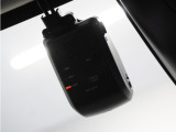 ◆ドライブレコーダー◆映像・音声などを記録する自動車用の装置です。 もしもの事故の際の記録はもちろん、旅行の際の思い出としてドライブの映像を楽しむことができます。