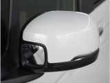 【ドアミラーウインカー】格好良さだけではなく対向車両からの視認性もよく安全に走行する為の安全装備のひとつです。