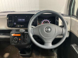 運転席からの視界が左右に広く隅々まではっきりと見渡せます。車の前端も把握しやすく安心して運転できます。