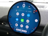 Apple CarPlayやAndroid Autoなど様々なアプリケーションがインストールされています!