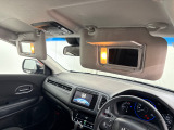 【あると便利な装備】運転席・助手席サンバイザー内側ライト付きミラー+マップランプが装備されています