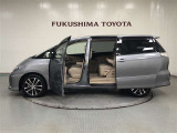 【まるごとクリーニング】シートを取り外し、車内を徹底洗浄。隅々まで丁寧に仕上げています。