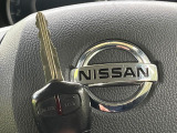 【キーレス】少し離れた場所からでもボタン一つでドアの開錠・施錠ができるのでとっても便利!ドアの鍵穴周りに傷をつけることもありません♪