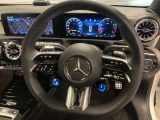 握りやすいハンドルの形状をしておりますので、お客様の運転をサポートしてくれます!