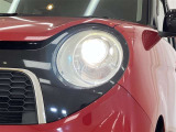 LEDヘッドライトです。デザイン性がよくとても明るいので、夜間の走行や悪天候でも安心です。しかも長寿命!