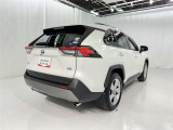 低燃費で環境にもやさしいハイブリッド車です。トヨタ専用診断機器でハイブリッドシステムを綿密に点検してあります!