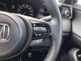 ステアリング右手側に安全運転支援機能のホンダセンシングをコントロールするスイッチ