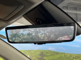 【デジタルインナーミラー】後席の大きな荷物や同乗者で後方が確認しづらい時でも安心!カメラが撮影した車両後方の映像をルームミラー内に表示。クリアな視界で状況の確認が可能です!
