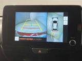 いまや必須装備「ナビゲーション」搭載!知らない場所に、スイスイッとドライブ。なんて便利な機能でしょうか?もう、これなしではハンドルを握れませんね!でも、運転中の操作は危険ですのでご注意ですね♪